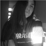 Passionate cook teaching diverse skills to enthusiastic learners.